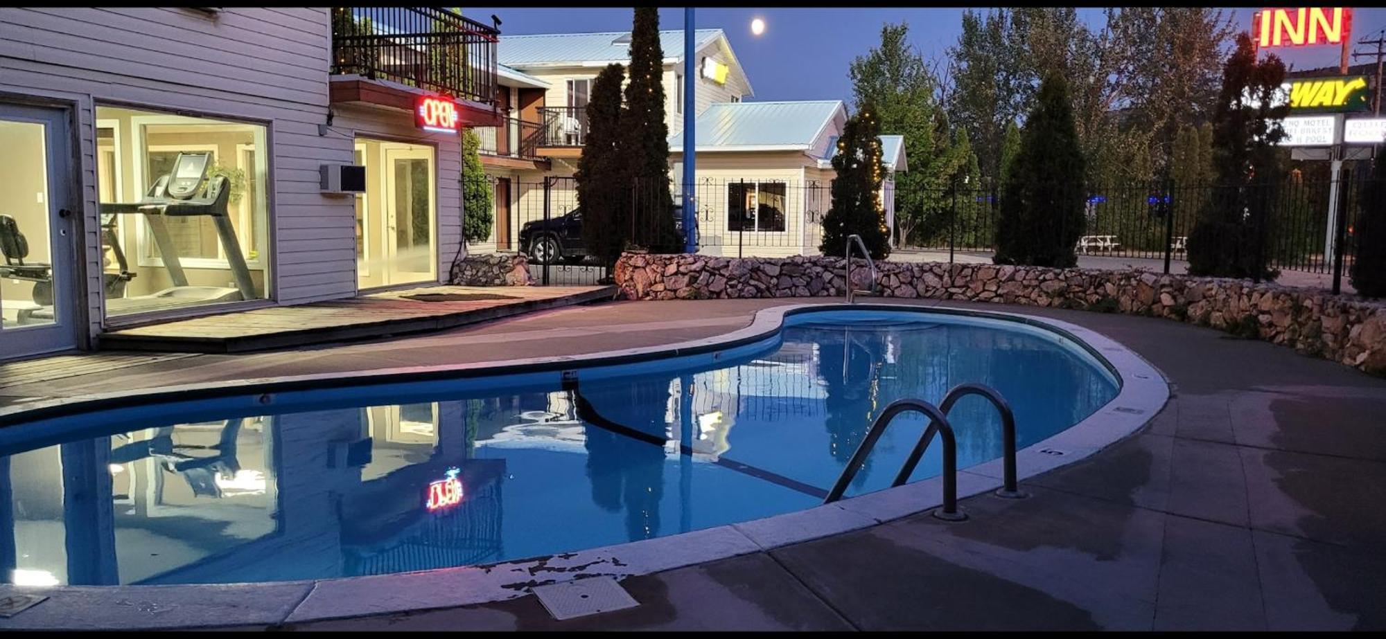 Cache Creek Inn Екстер'єр фото