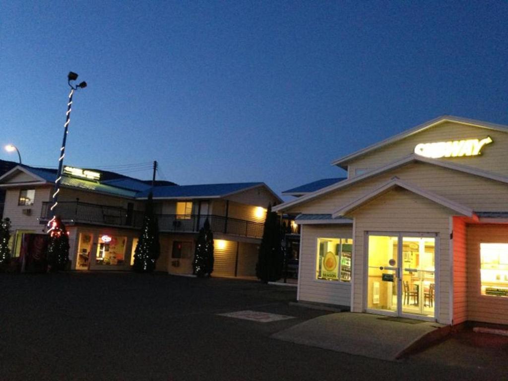 Cache Creek Inn Екстер'єр фото