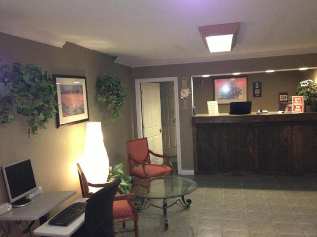 Cache Creek Inn Екстер'єр фото